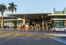 Local hoteliers report a noticeable decline in tourists during the peak vacation period